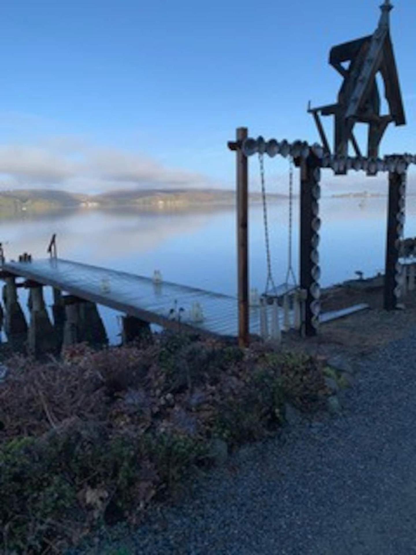 Отель Carriage House Waterfront On Tomales Bay With Dock Marshall Экстерьер фото